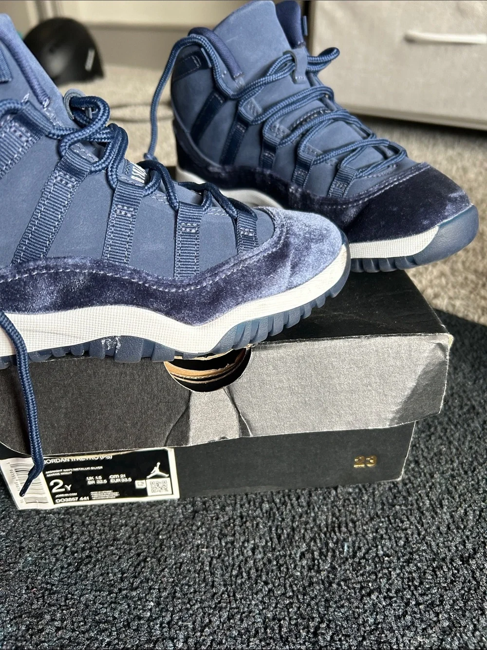 Jordan Retro 11 Kids Navy Velvet High-Top Sneakers